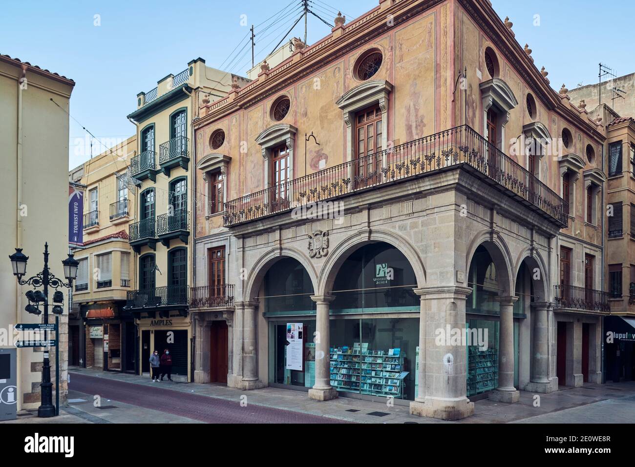 Bildungs- und Kulturzentrum der Universität Jaume I, im Barockstil des 18. Jahrhunderts (Llotja del Cànem) in der Stadt Castellon, Spanien. Stockfoto