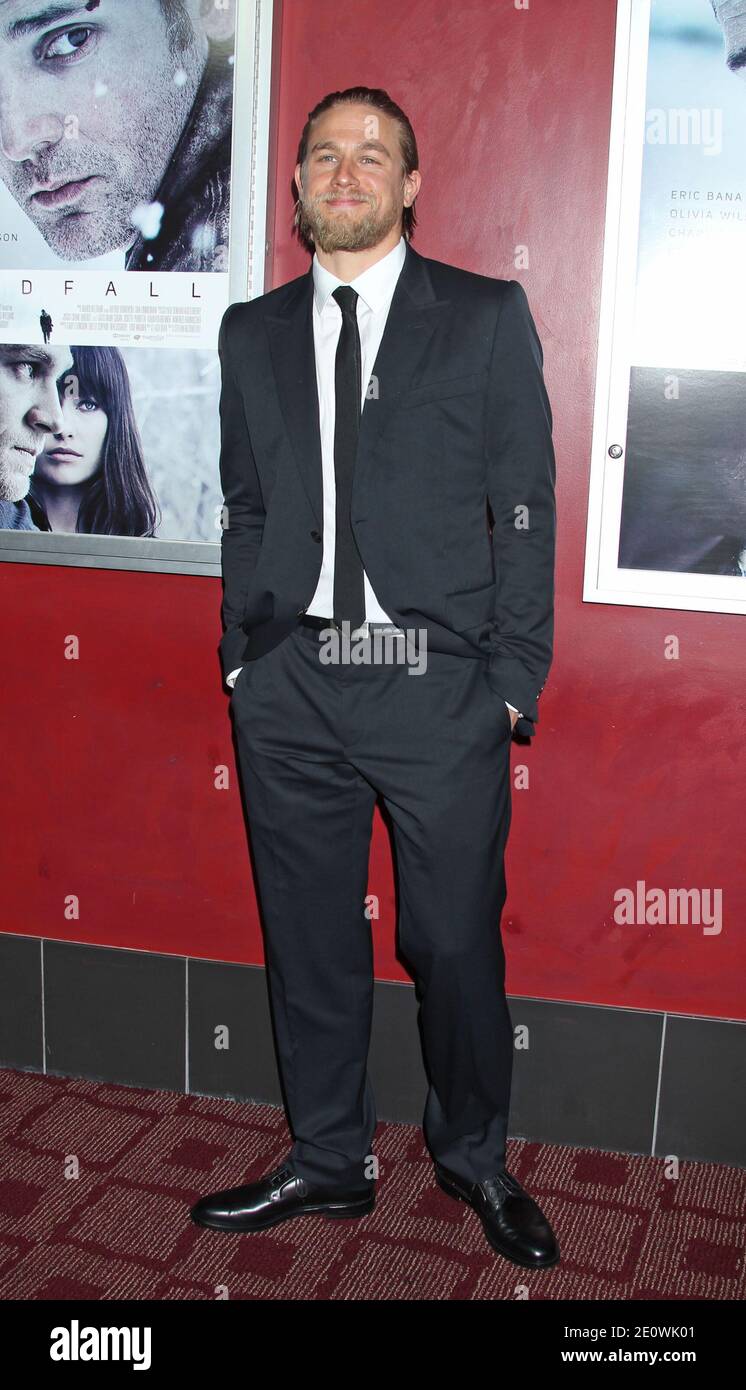 Charlie Hunnam kommt zu Magnolia Pictures' Premiere von 'Deadfall' am 29. November 2012 im ArcLight Cinema in Hollywood, Los Angeles, CA, USA. Foto von Baxter/ABACAPRESS.COM Stockfoto