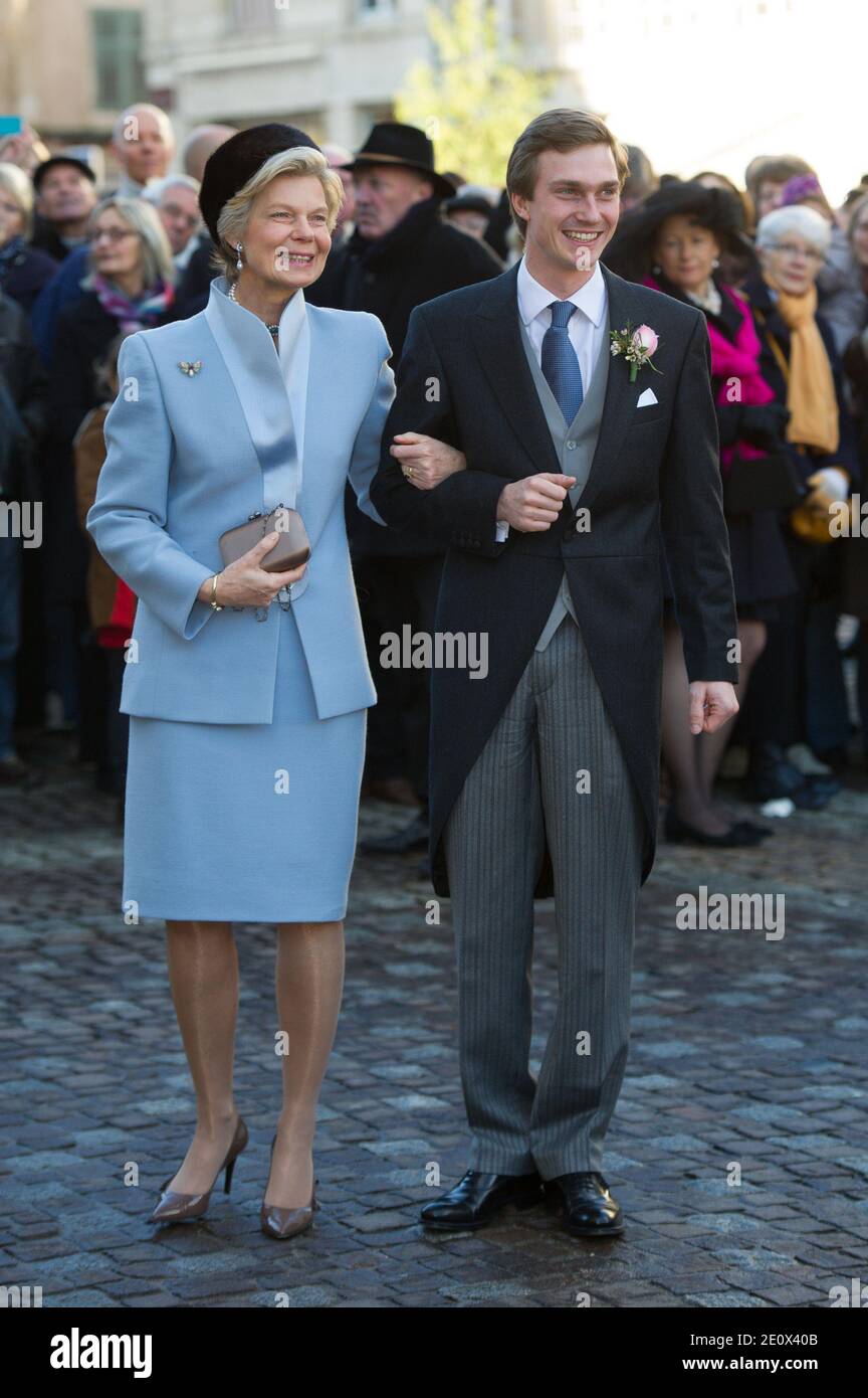 Prinzessin Marie Astrid von Luxemburg und ihr Sohn Erzherzog Christoph von Österreich kommen am 29. Dezember 2012 zu seiner religiösen Hochzeit mit Adelaide Drape-frisch in die Basilika Saint-Epvre in Nancy, Frankreich. Foto von Nicolas Gouhier/ABACAPRESS.COM Stockfoto