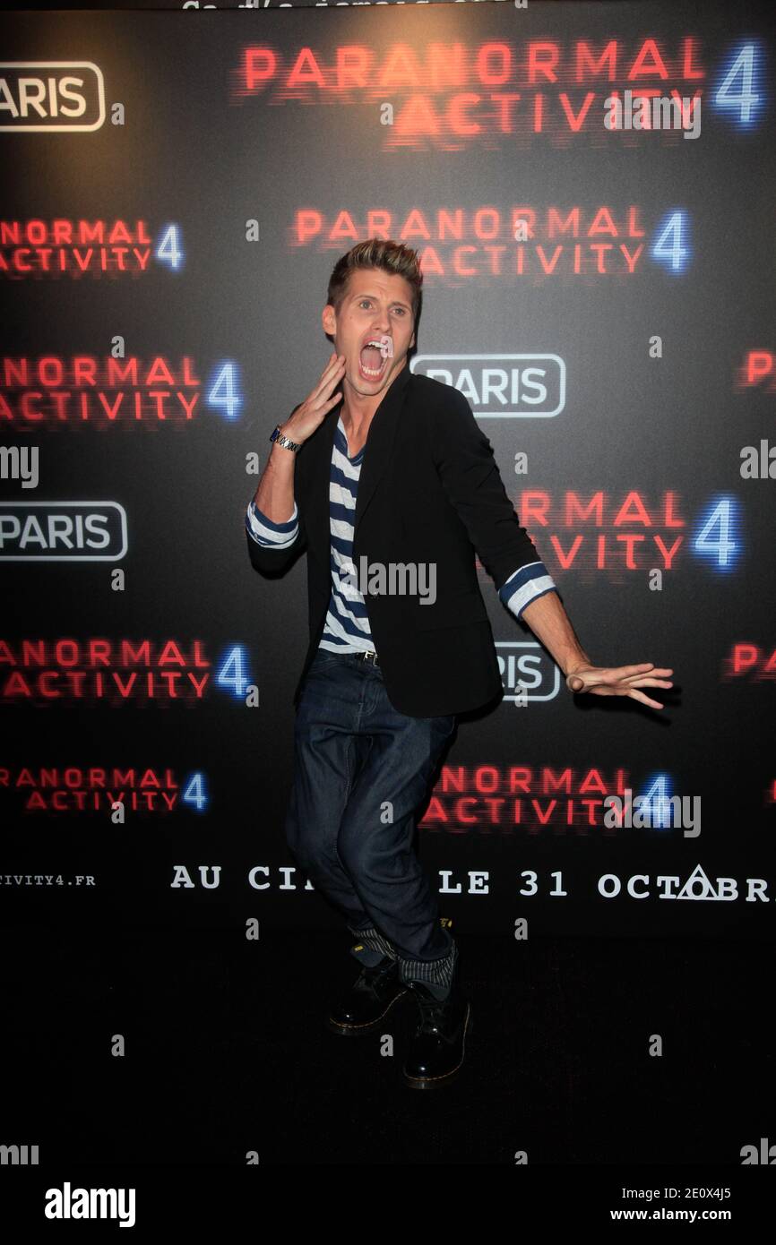 Benoit Dubois nimmt an der Premiere von 'Paranormal Activity 4' Teil, die am 19. Oktober 2012 im Kino UGC Bercy in Paris, Frankreich, stattfand. Foto von ABACAPRESS.COM Stockfoto