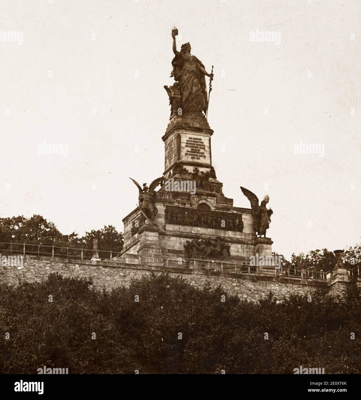 Das Nationaldenkmal am Niederwald, am Rhein, Deutschland, um 1903 Stockfoto