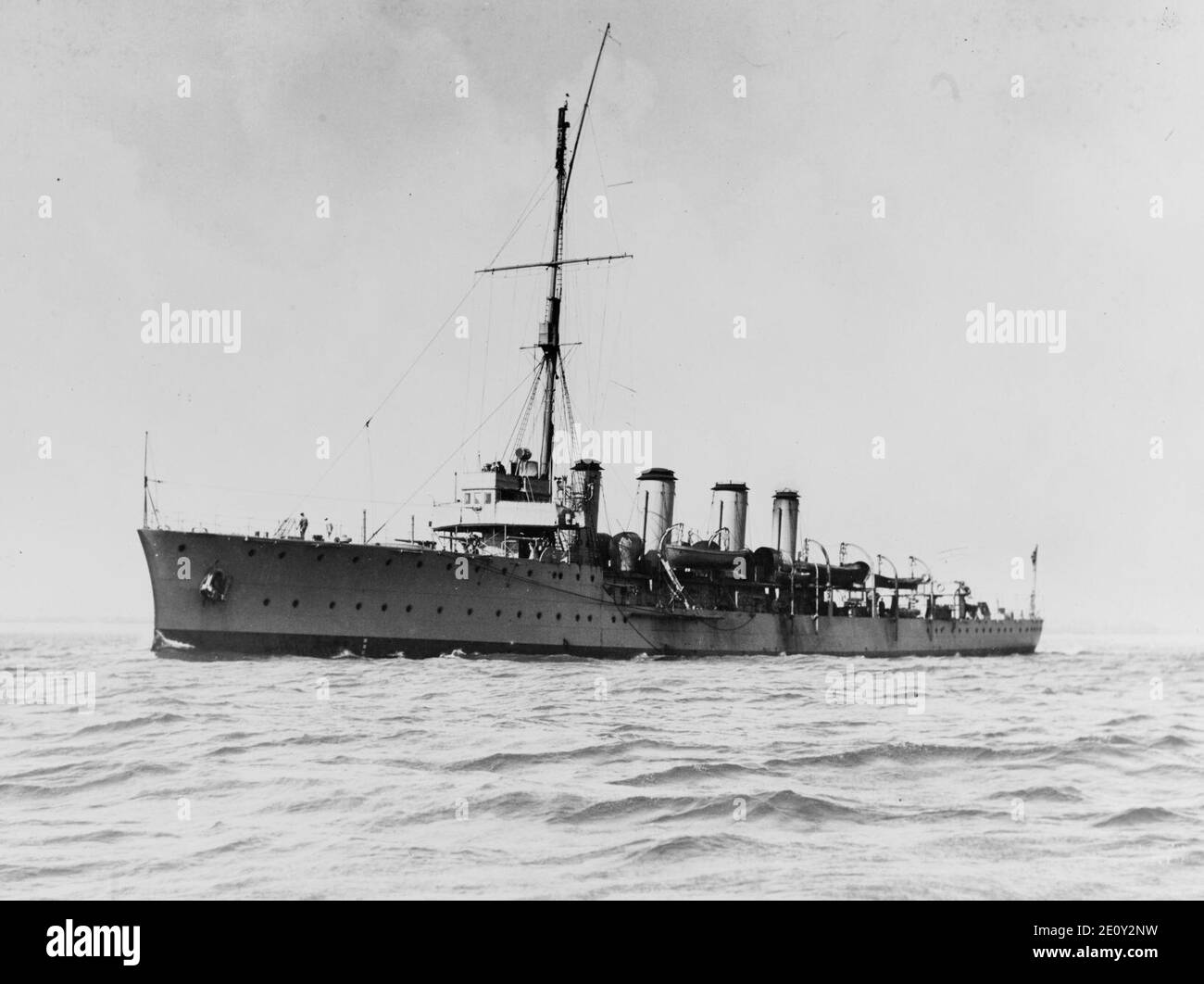 Leichter Kreuzer HMS Adventure unterwegs c1912. Stockfoto