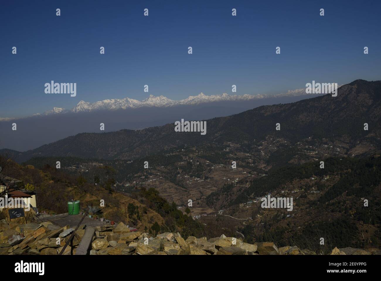 Hindu Lord Shiva Mukteshwar Tempel im Nainital Bezirk Uttarakhand Zustand. Berühmt für die Himalaya-Aussicht und Lord Shivas Stockfoto