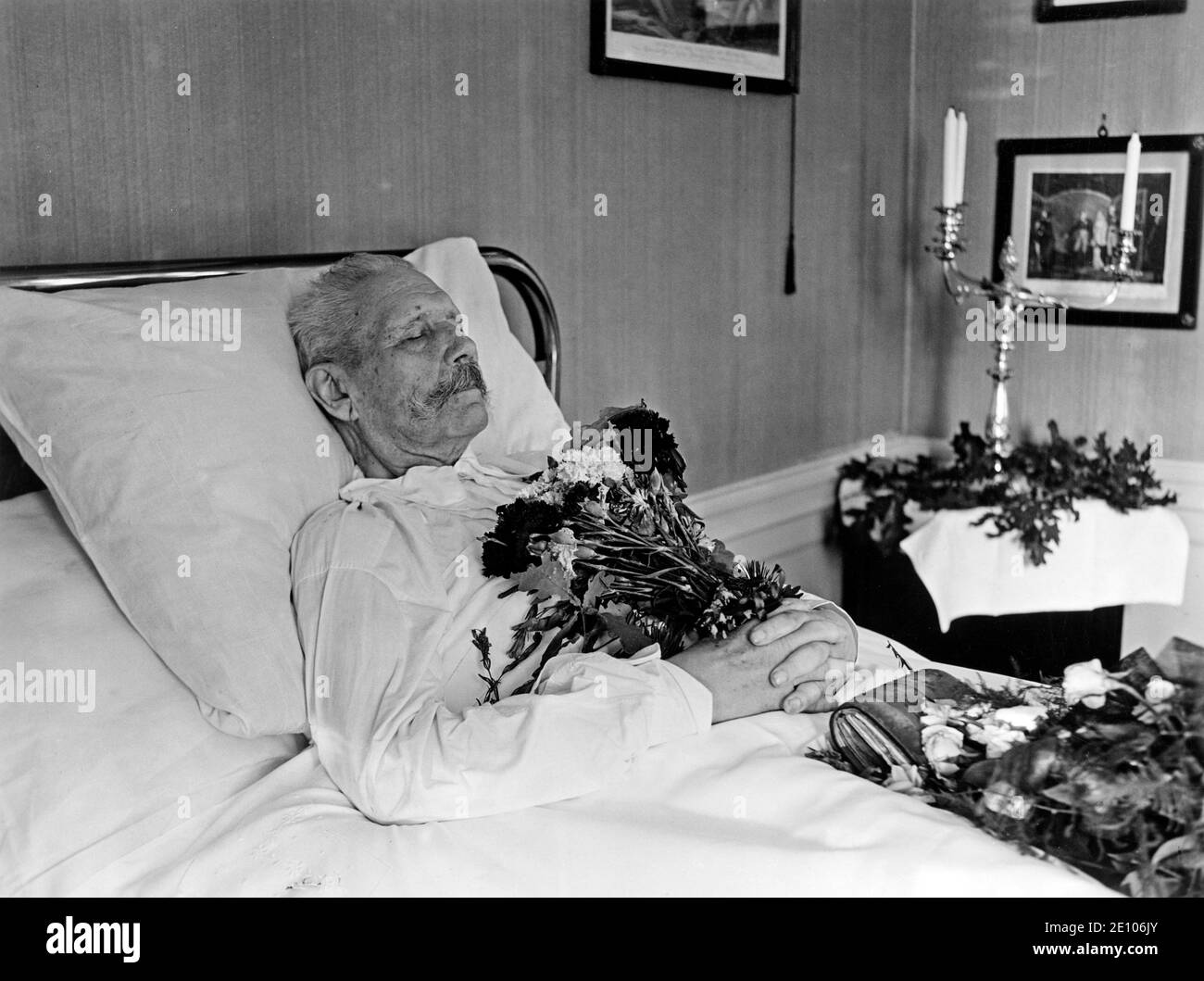 Paul von Hindenburg auf seinem Sterbebett, historisches Foto, 02.08.1934, Herrenhaus Neudeck, Deutschland, heute Polen, Europa Stockfoto