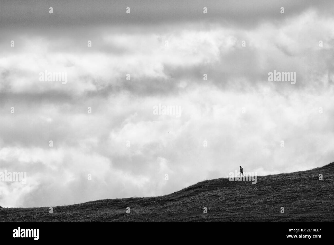 Joggen auf den Hügeln von Wiltshire Stockfoto