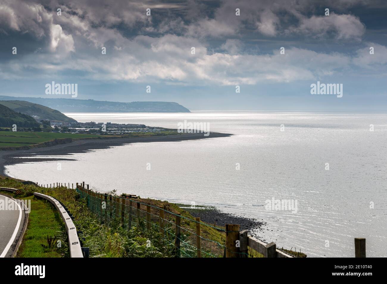 Blick auf Cardigan Bay, Ceredigion Wales, von der Coastal Road, A487 Stockfoto