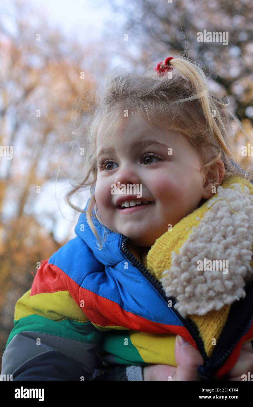 Kind 2 5 Jahre Hört Nicht 2 jahre altes kleinkind -Fotos und -Bildmaterial in hoher Auflösung – Alamy