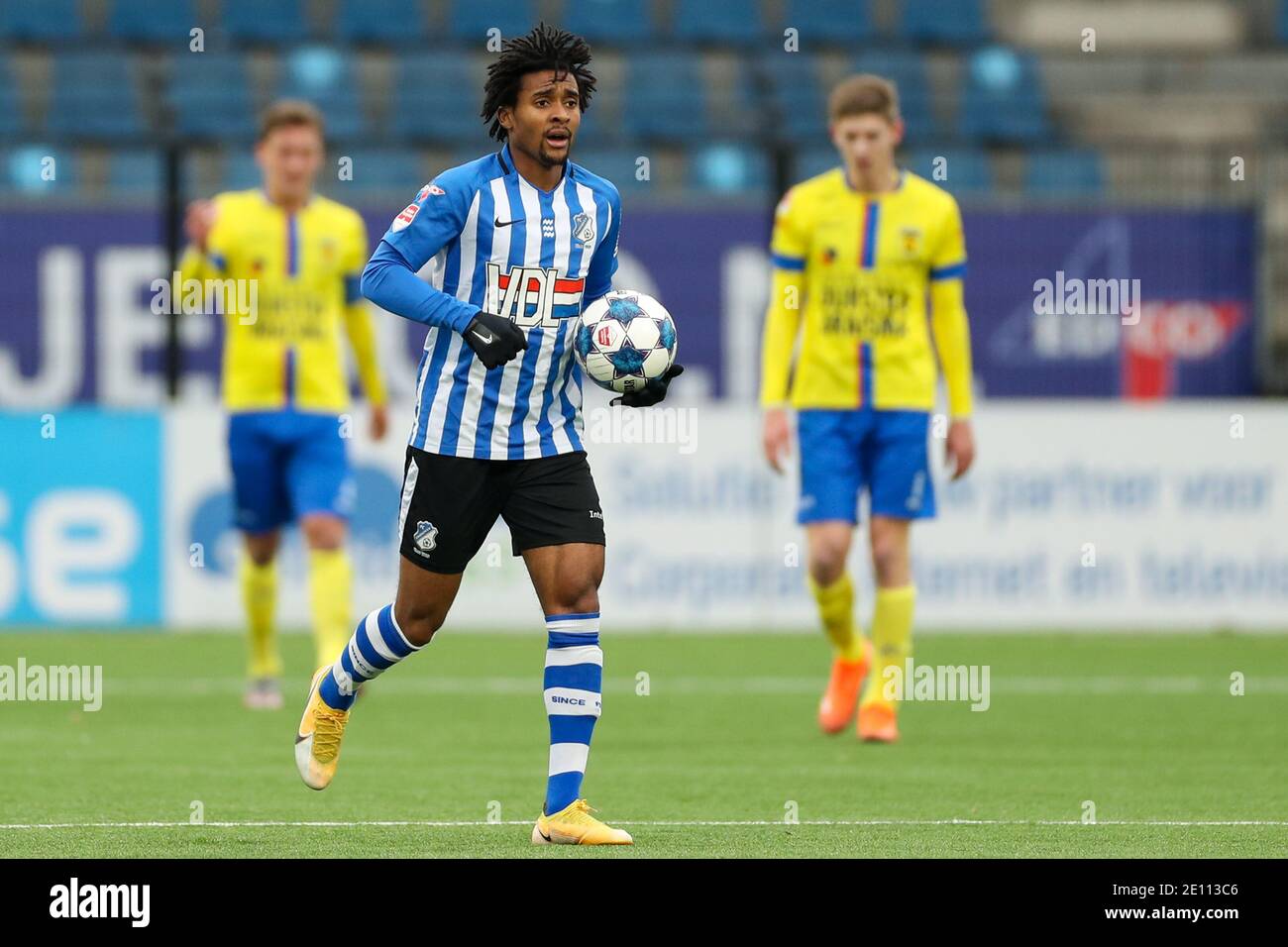 EINDHOVEN, NIEDERLANDE - 3. JANUAR: Jacky Donkor vom FC Eindhoven beim niederländischen Keukenkampioendivisie-Spiel zwischen FC Eindhoven und Cambuur am Jan Stockfoto