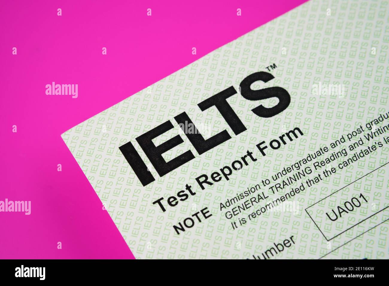 Stafford, Vereinigtes Königreich - 3. Januar 2021: Authentic IELTS Testbericht Formular. Das International English Language Testing System ist ein internationaler STA Stockfoto