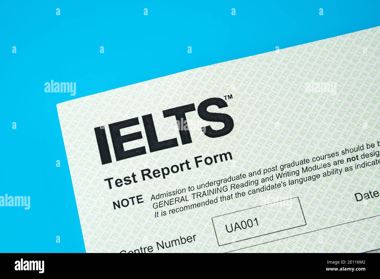 Stafford, Vereinigtes Königreich - 3. Januar 2021: Authentic IELTS Testbericht Formular. Das International English Language Testing System ist ein internationaler STA Stockfoto