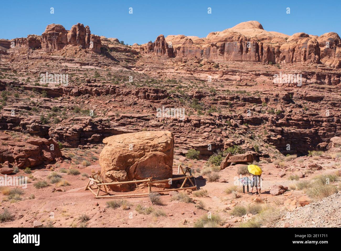 The Birthing Rock, Kane Creek Road, Moab, Utah, USA. Enthält alte indianische Felskunst Stockfoto