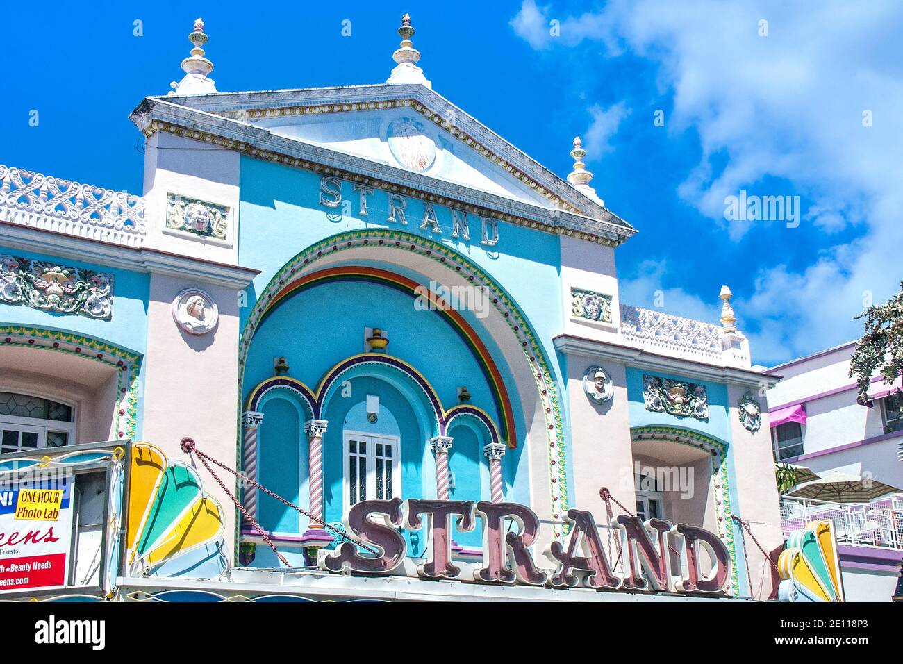 Das Strand Theatre im Art déco-Stil in der Duval Street in Key West, den Florida Keys. Stockfoto