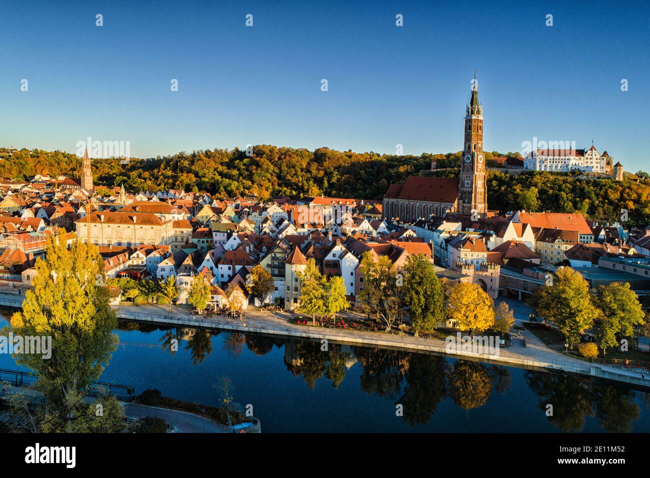 Stadtansicht Landshut, Hauptstadt Niederbayern, Luftansicht Von Drone Stockfoto