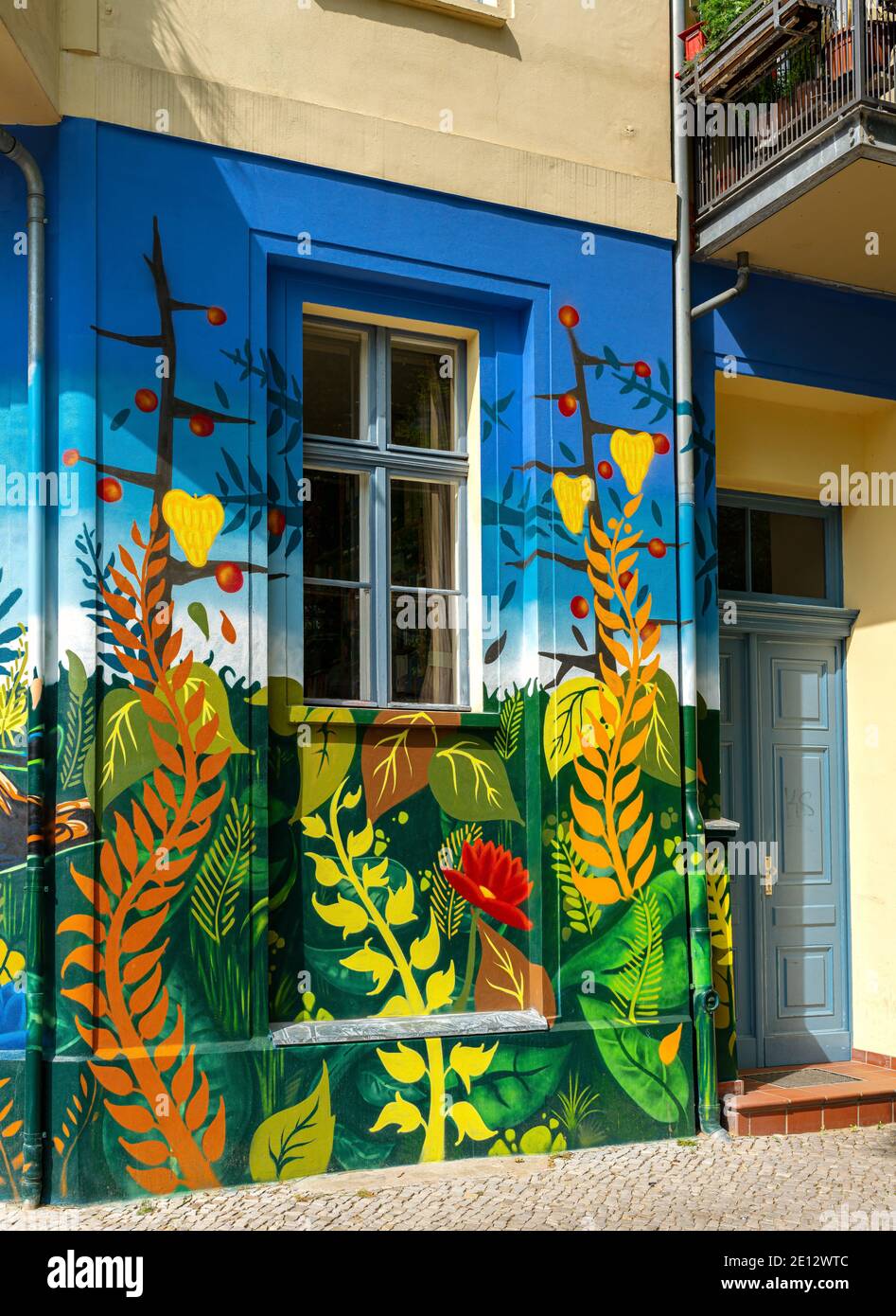 Bunte Hausfassade In Berlin Stockfoto
