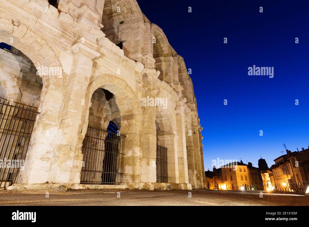 Arles, Provence, FrankreichDas Arles Amphitheater, auch bekannt als Les Arenes d'Arles, ist ein römisches Amphitheater. Stockfoto
