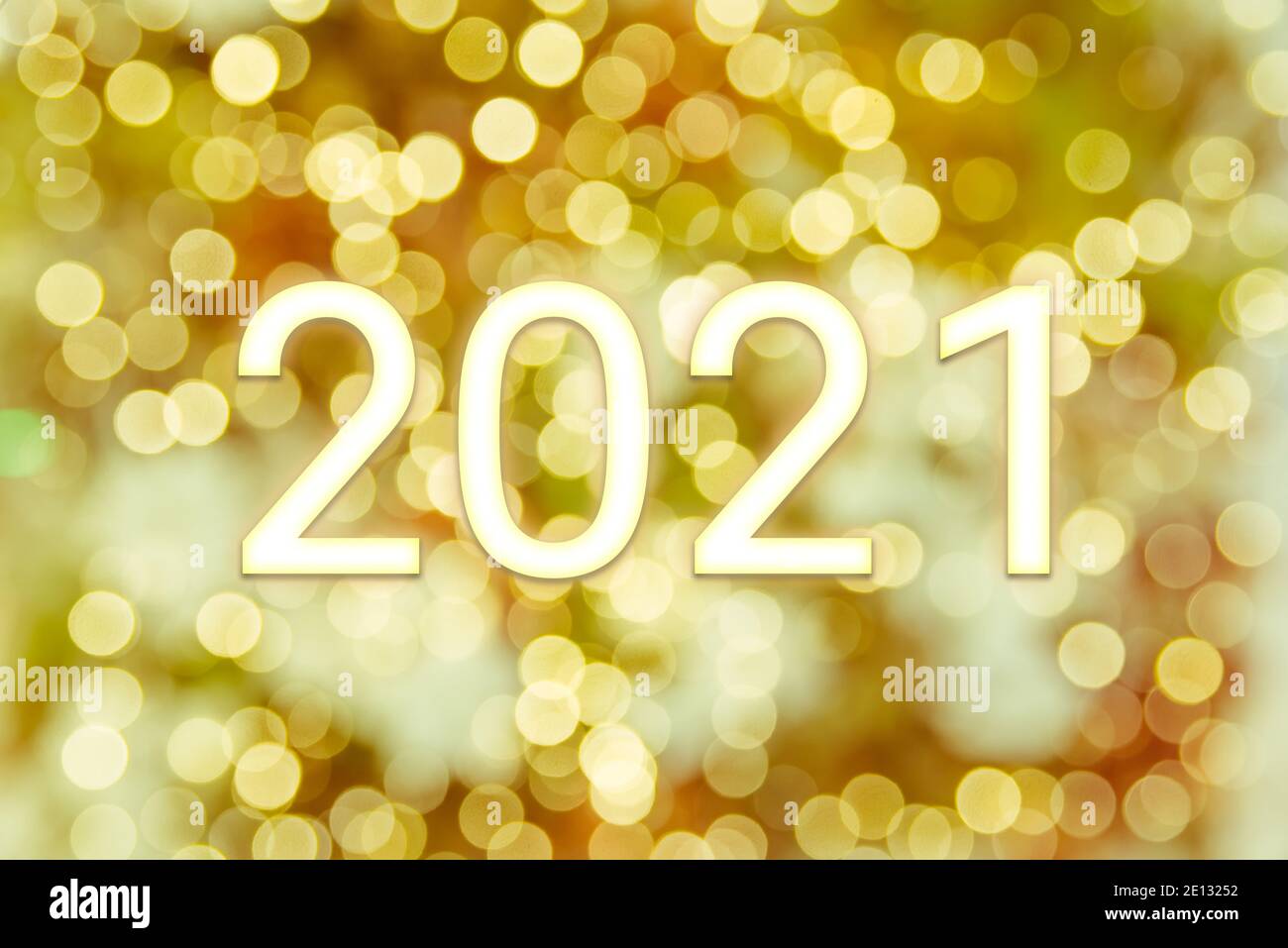 Frohes Neues Jahr 2021. Bokeh Lights Abstrakter Hintergrund Stockfoto