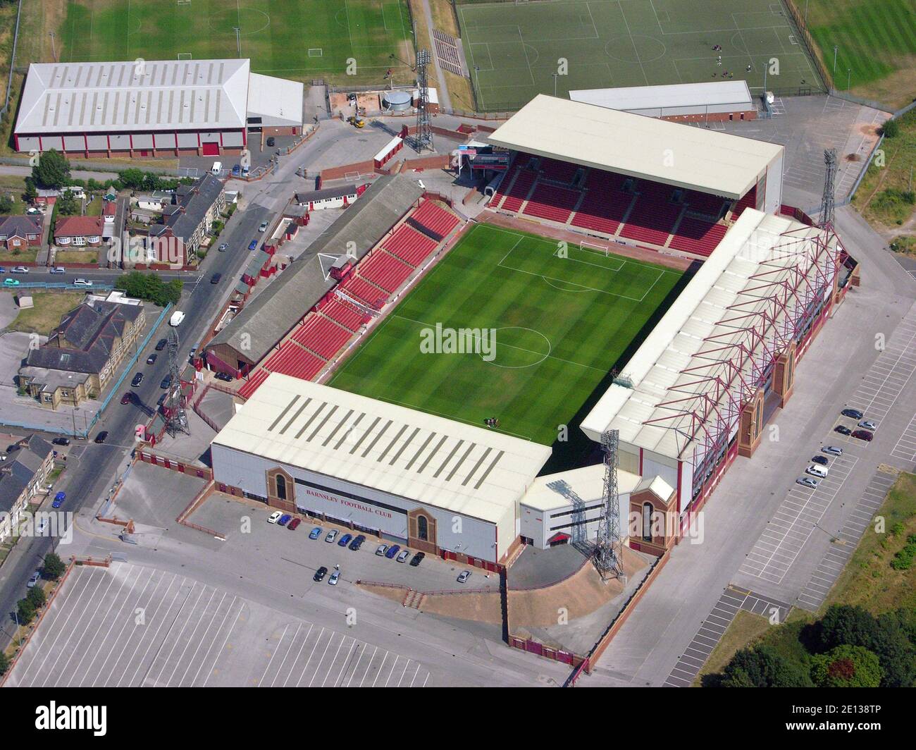 Barnsley Fc Fussballplatz Stockfotos Und Bilder Kaufen Alamy
