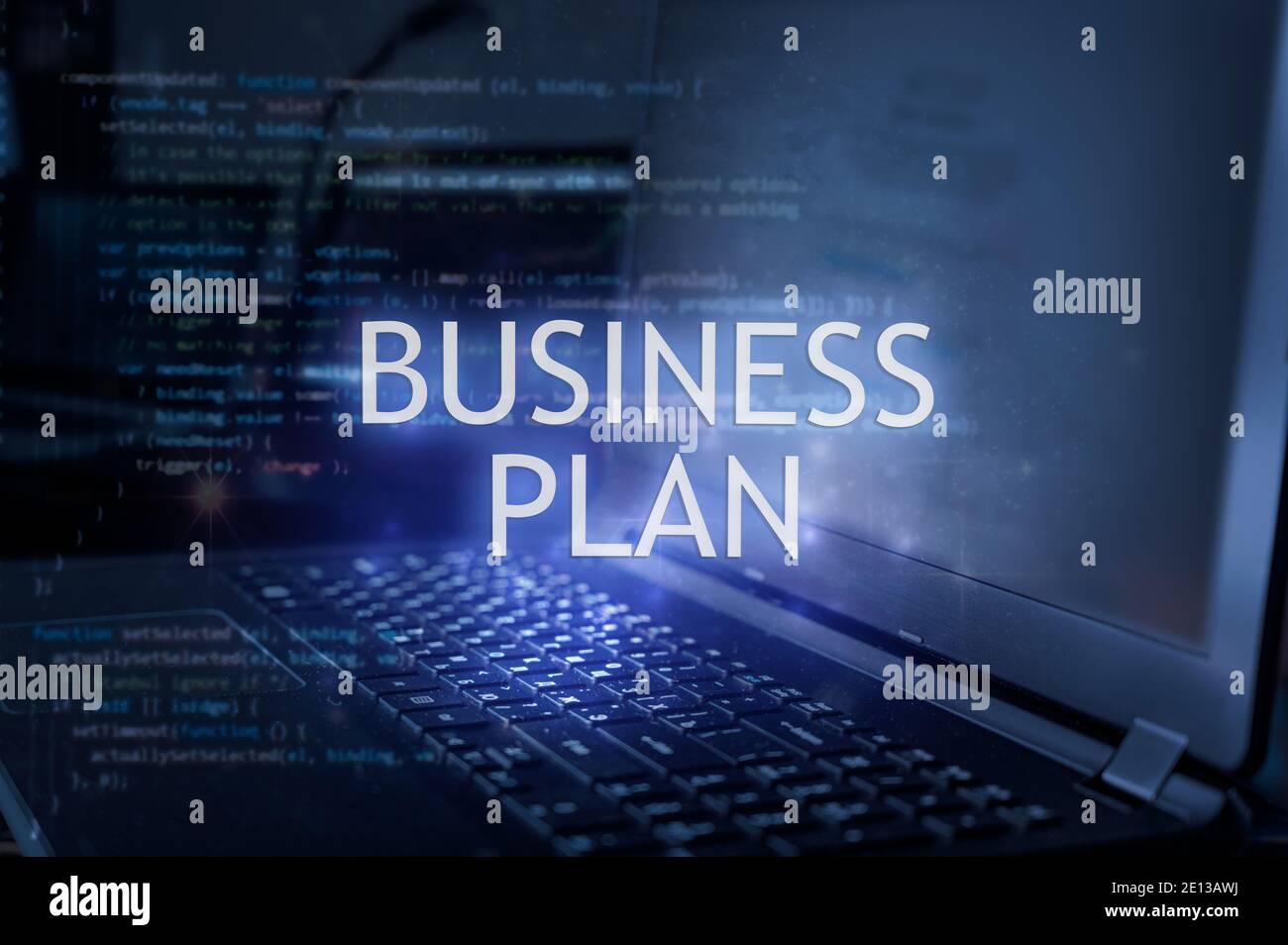 Geschäftsplan-Anmeldung vor Laptop und Code-Hintergrund. Technologiekonzept. Stockfoto