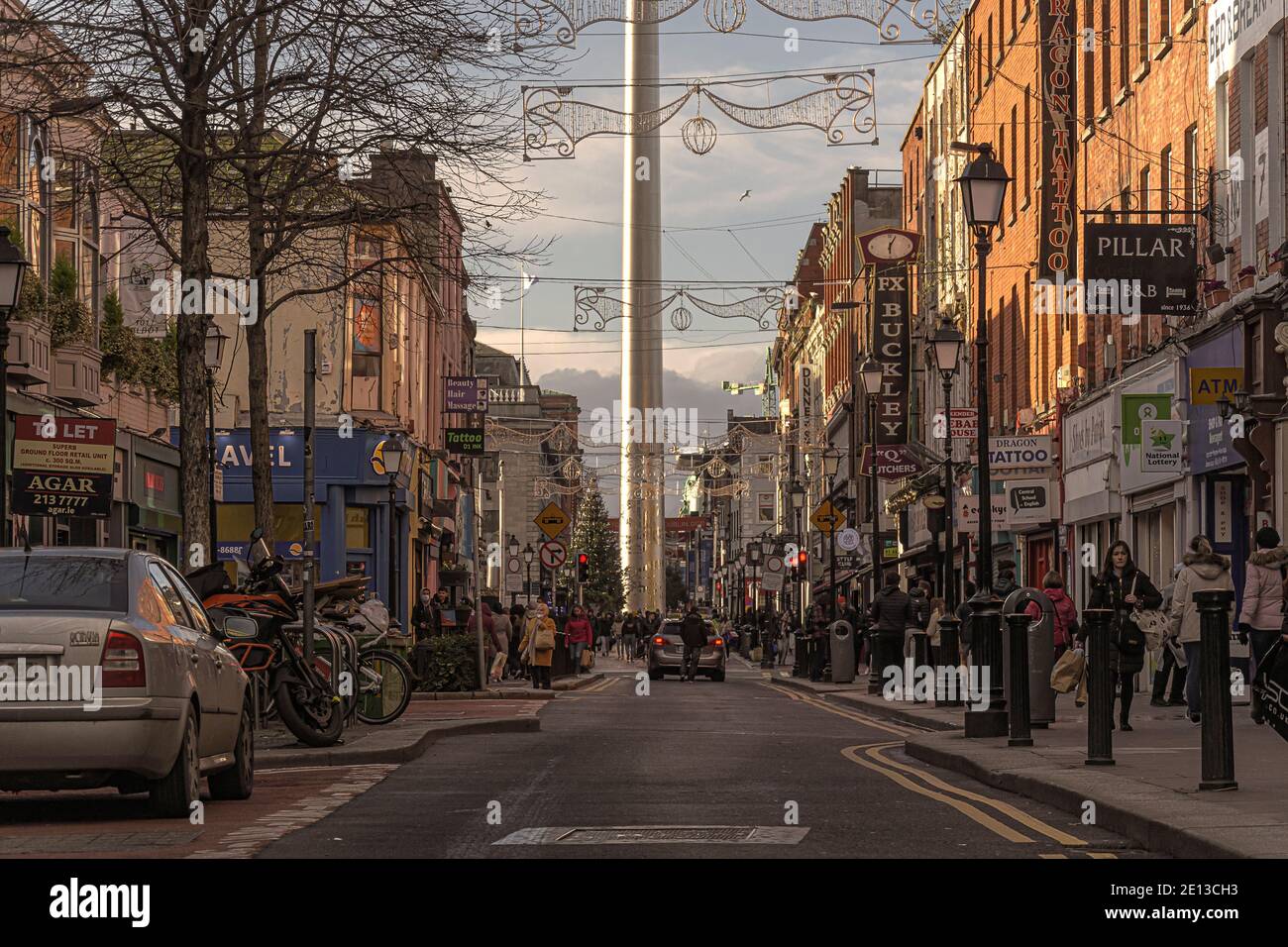 Talbot Street. Blick Richtung O’Connell Street und Millennium Spire. Dublin. Irland. Stockfoto