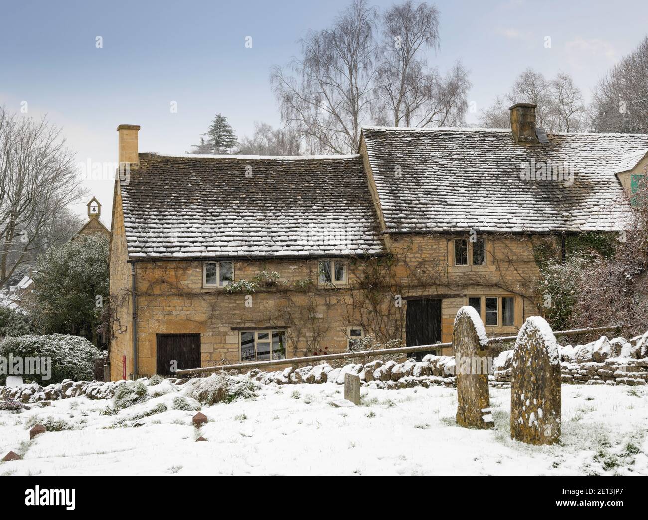 Ferienhäuser in Snowshill, Cotswolds, Gloucestershire, England. Stockfoto