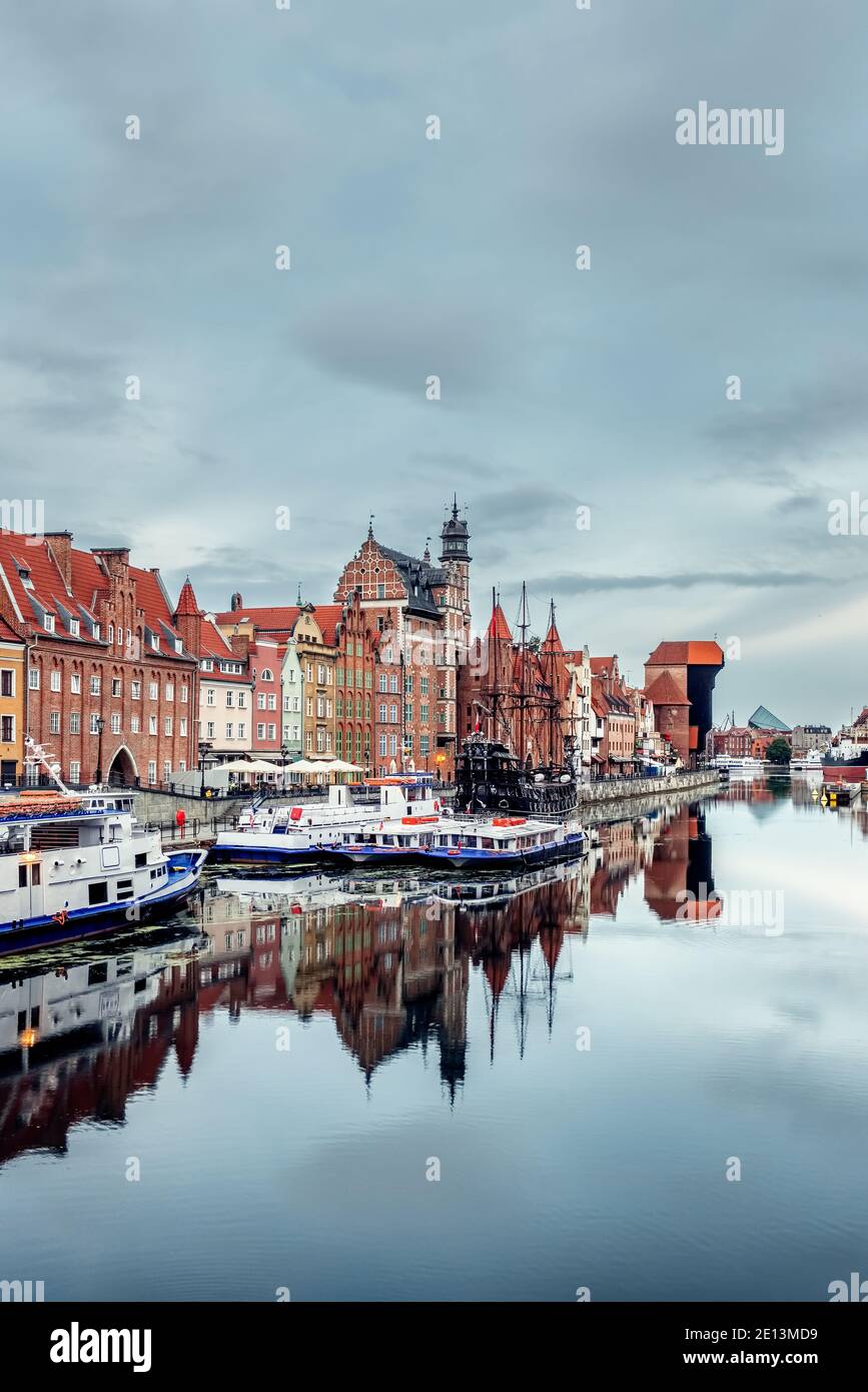 Stadtbild der Danziger Altstadt am Fluss Mottlau, Polen Stockfoto