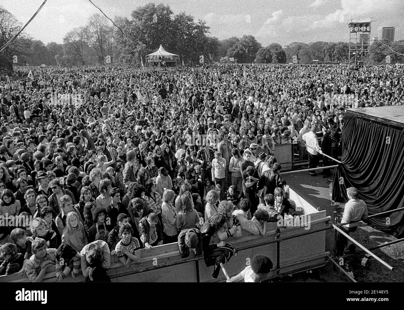 Queen Live in Hyde Park London 18/9/1976. Kostenloses Konzert mit 150,000 Fans im Park. Stockfoto