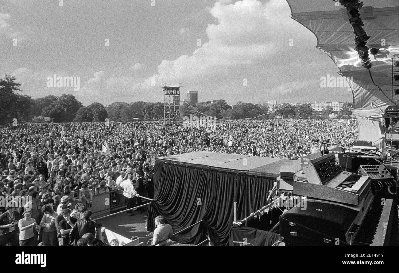 Queen Live in Hyde Park London 18/9/1976. Kostenloses Konzert mit 150,000 Fans im Park. Stockfoto