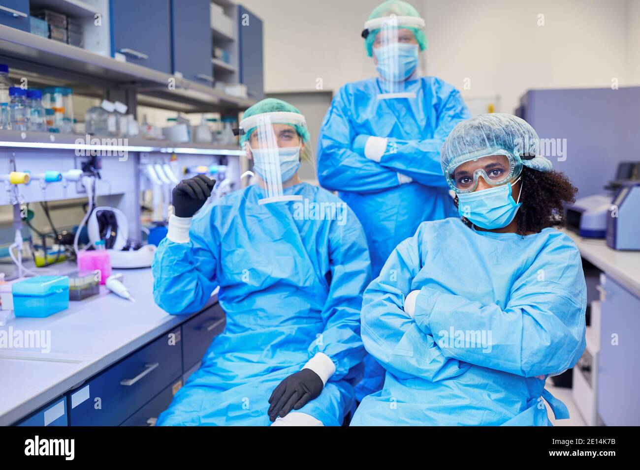 Das medizinische Team im Labor erforscht Covid-19-Impfstoff gegen Coronavirus Pandemie Stockfoto