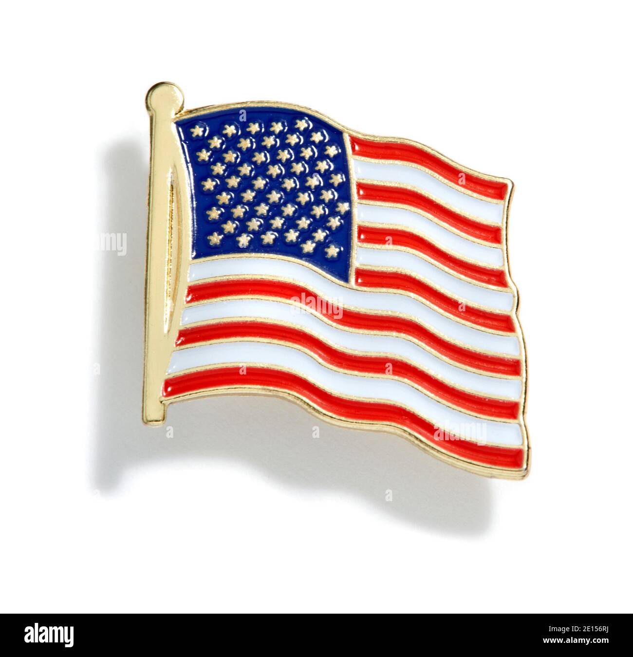 Amerikanische Flagge emaillierte Nadel auf weißem Hintergrund fotografiert Stockfoto