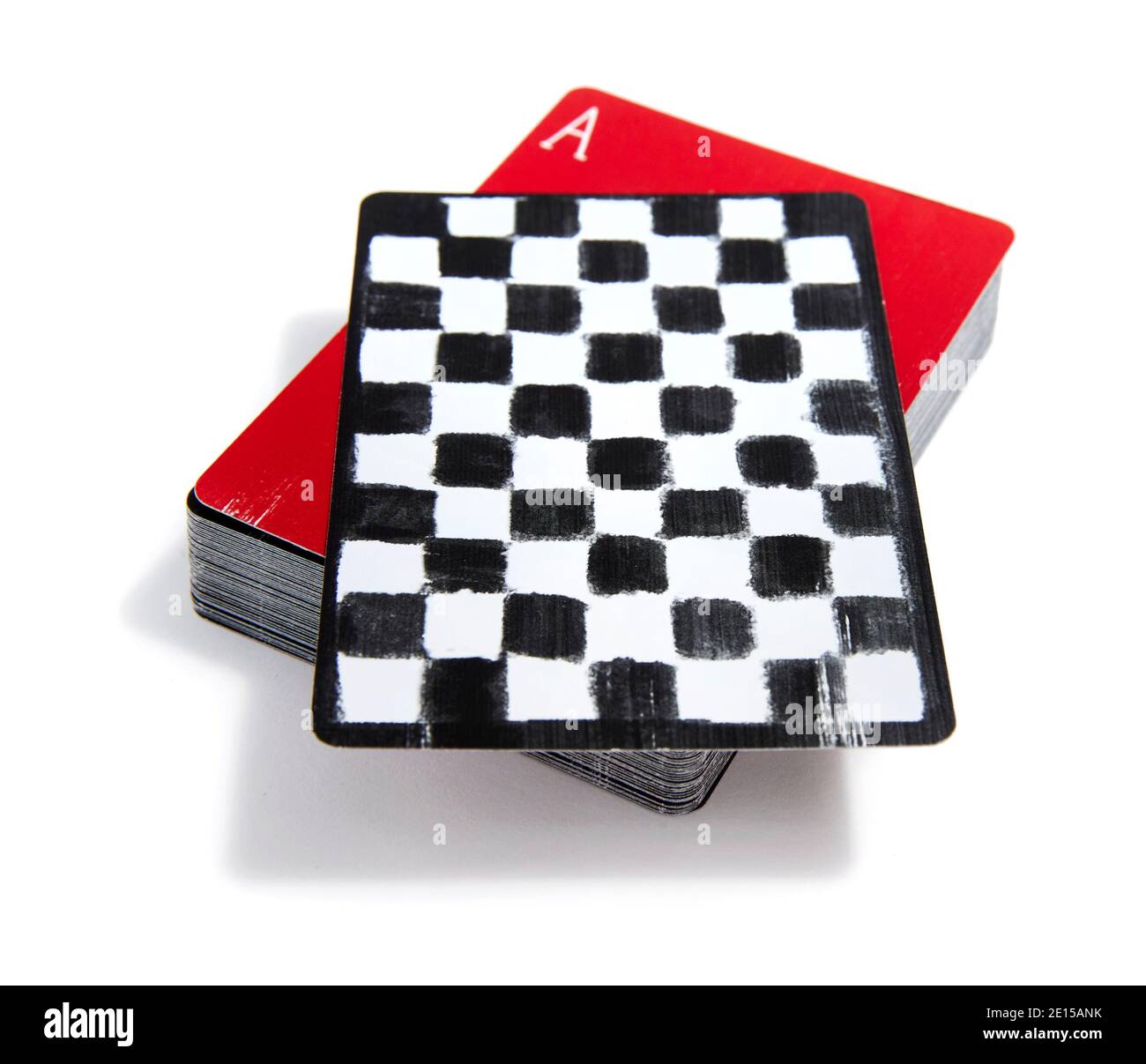 Rote und schwarze Schachmuster Spielkarten von Ellen Degeneres Fotografiert auf weißem Hintergrund Stockfoto