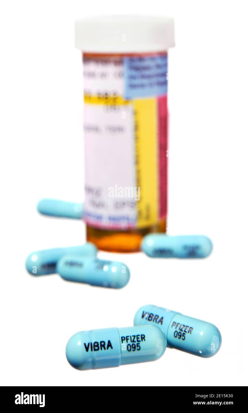 Vibra Medikation Pillen auf einem weißen Hintergrund fotografiert Stockfoto