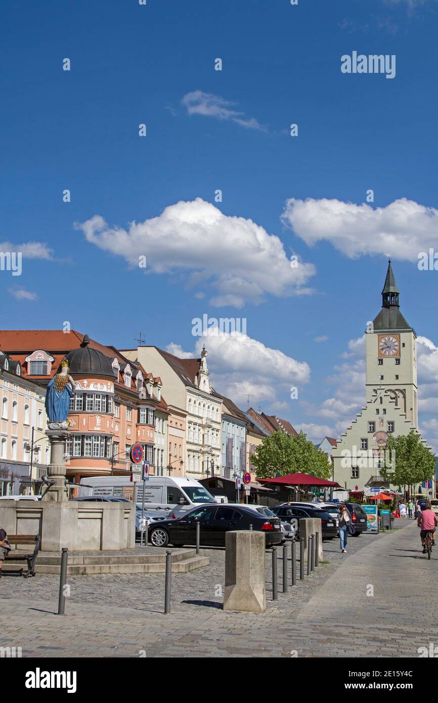 Auch Die Niederbayerische Kreisstadt Deggendorf Ist Bekannt Als Tor Zum Bayerischen Wald Stockfoto