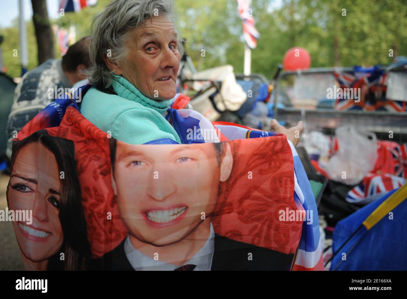 Atmosphäre vor der Westminster Abbey vor der Hochzeit von Prinz William und Kate Middleton, die morgen in London, Großbritannien, am 28. April 2011 stattfinden wird. Foto von Thierry Orban/ABACAPRESS.COM Stockfoto