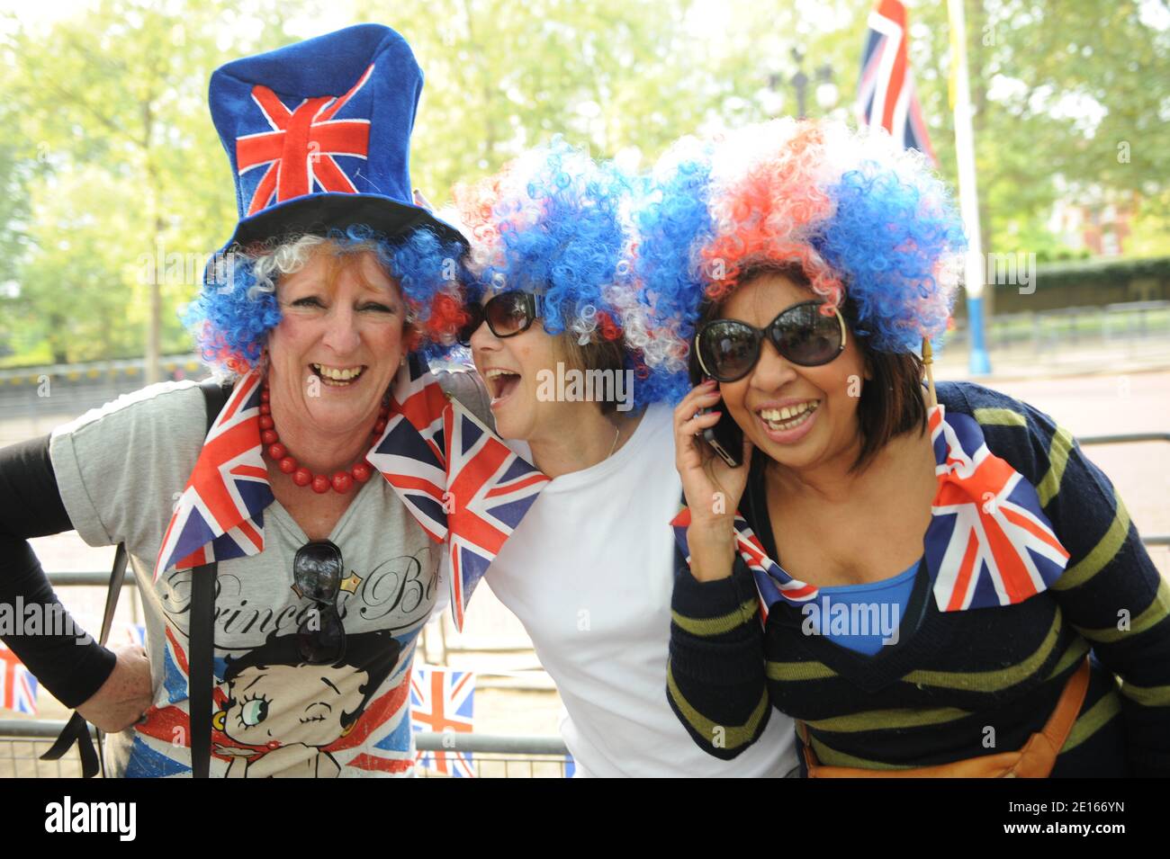 Atmosphäre in der Mall vor der Hochzeit von Prinz William und Kate Middleton, die morgen in London, Großbritannien, am 28. April 2011 stattfinden wird. Foto von Thierry Orban/ABACAPRESS.COM Stockfoto