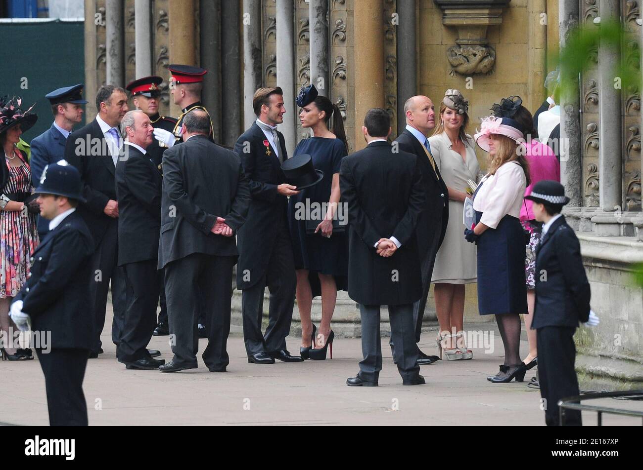 David Beckham und Victoria Beckham, die am 29. April 2011 in Westminster Abbey zur Hochzeit von Prinz William mit Kate Middleton in London, Großbritannien, ankamen. Foto von Frederic Nebinger/ABACAPRESS.COM Stockfoto