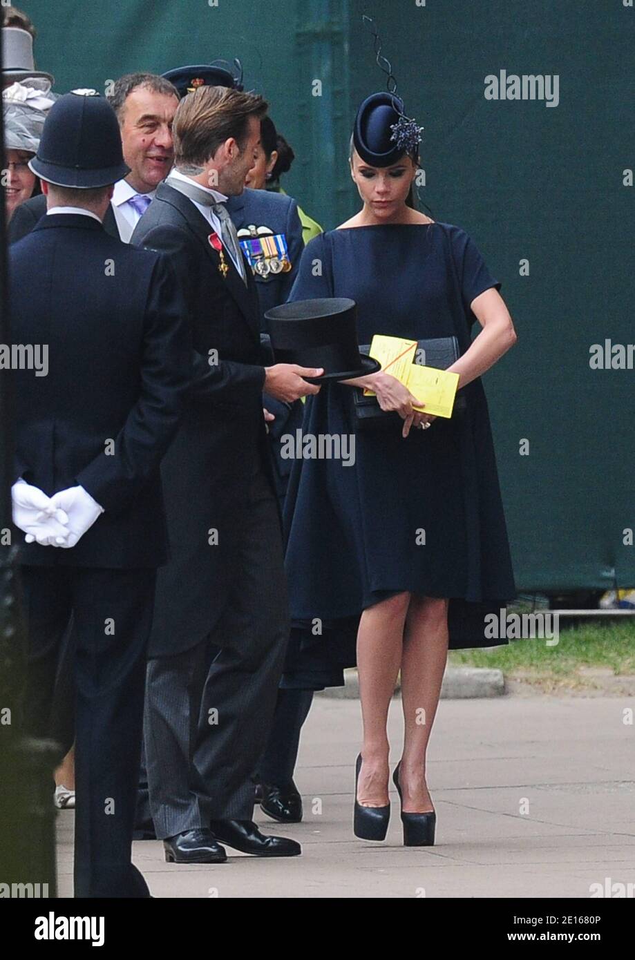 David Beckham und Victoria Beckham, die am 29. April 2011 in Westminster Abbey zur Hochzeit von Prinz William mit Kate Middleton in London, Großbritannien, ankamen. Foto von Frederic Nebinger/ABACAPRESS.COM Stockfoto