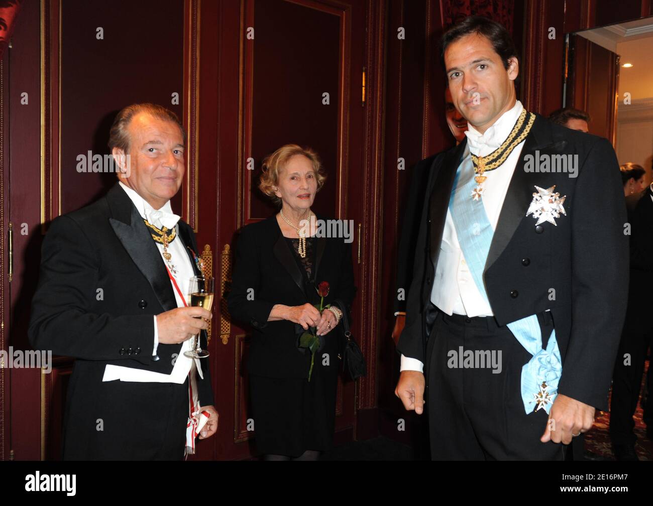 Prinz Luis Alfonso de Bourbon, Herzog von Anjou, Comte Beaumont-Beynac Besuchen Sie ein Abendessen im Grand Hotel Scribe für 'Bal de la Renaissance' , Frankreich am 15. Mai 2011, Foto von Thierry Orban/ABACAPRESS.COM Stockfoto