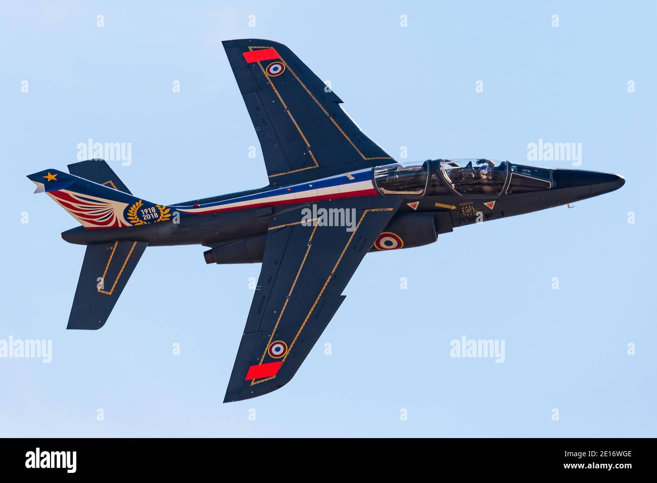 Ein Dassault/Dornier Alpha Jet Jet Trainer der französischen Luftwaffe während einer Flugshow. Stockfoto