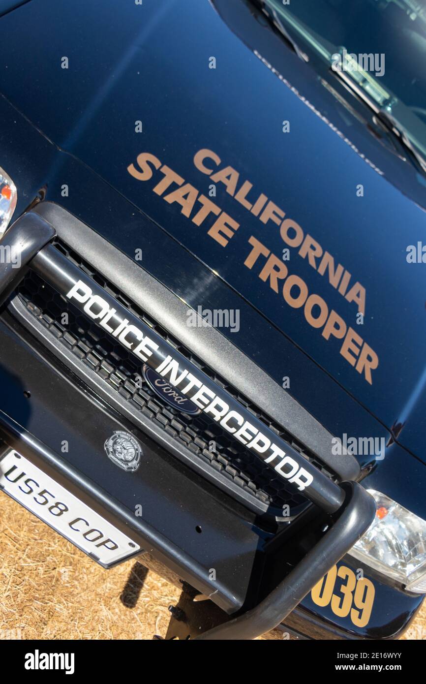 Detail der Haube des California Highway Patrol State Trooper Car bei Stars & Stripes klassische amerikanische Auto Show, Stockfoto