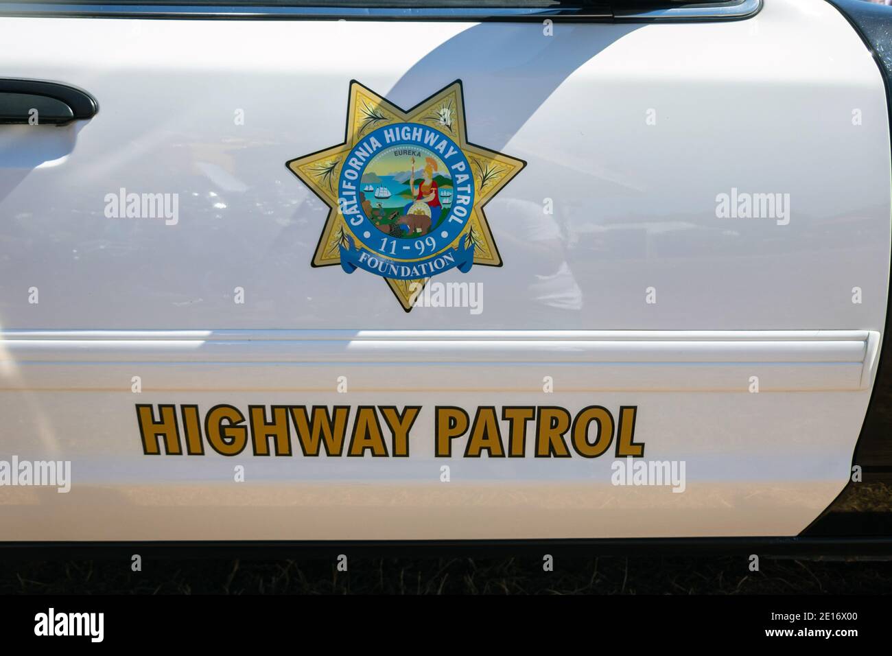 Detail der California Highway Patrol State Trooper Autotür bei Stars & Stripes klassischen amerikanischen Auto Stockfoto