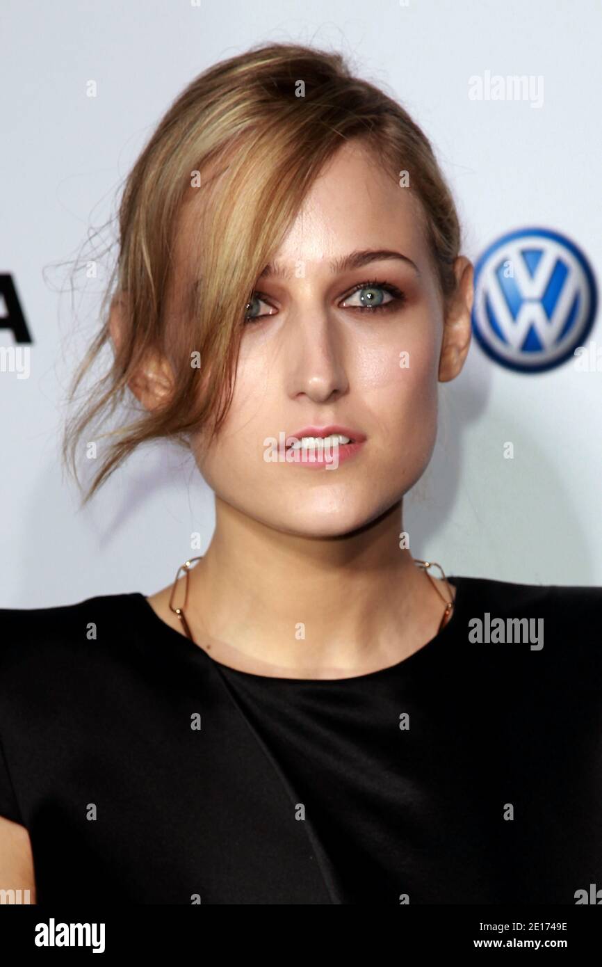 Leelee Sobieski nimmt an einem Dinner Teil, um eine Partnerschaft zwischen Volkswagen und dem Museum of Modern Art zu feiern, die am 23 2011. Mai innovative Ausstellungen und Bildungsprogramme im MoMA und im MoMA PS1 in New York City, New York, USA, unterstützen wird. Foto von Elizabeth Pantaleo/ABACAPRESS.COM Stockfoto