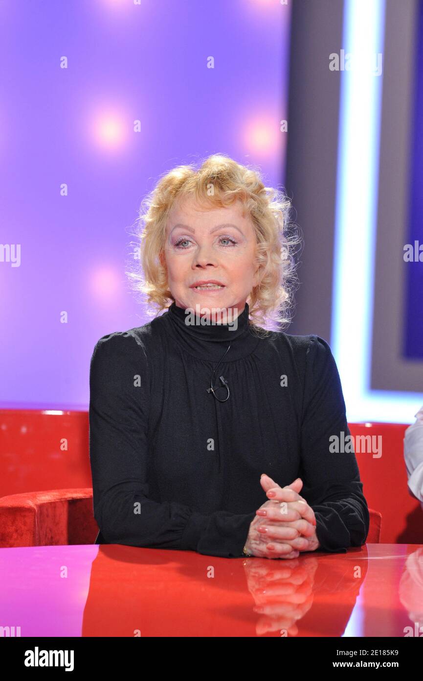 Isabelle Aubret lors de l'enregistrement de l'Emission Vie Privee, Vie Publique a Paris, France, le 14 avril 2011. Foto Max Colin/ABACAPRESS.COM Stockfoto