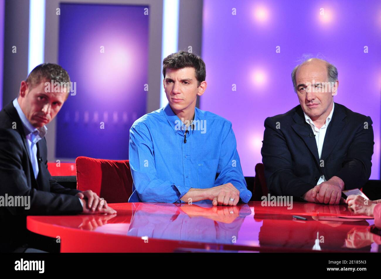 Maxime Brunerie, Eric Legros lors de l'enregistrement de l'Emission Vie Privee, Vie Publique a Paris, France, le 19 Mai 2011. Foto Max Colin/ABACAPRESS.COM Stockfoto