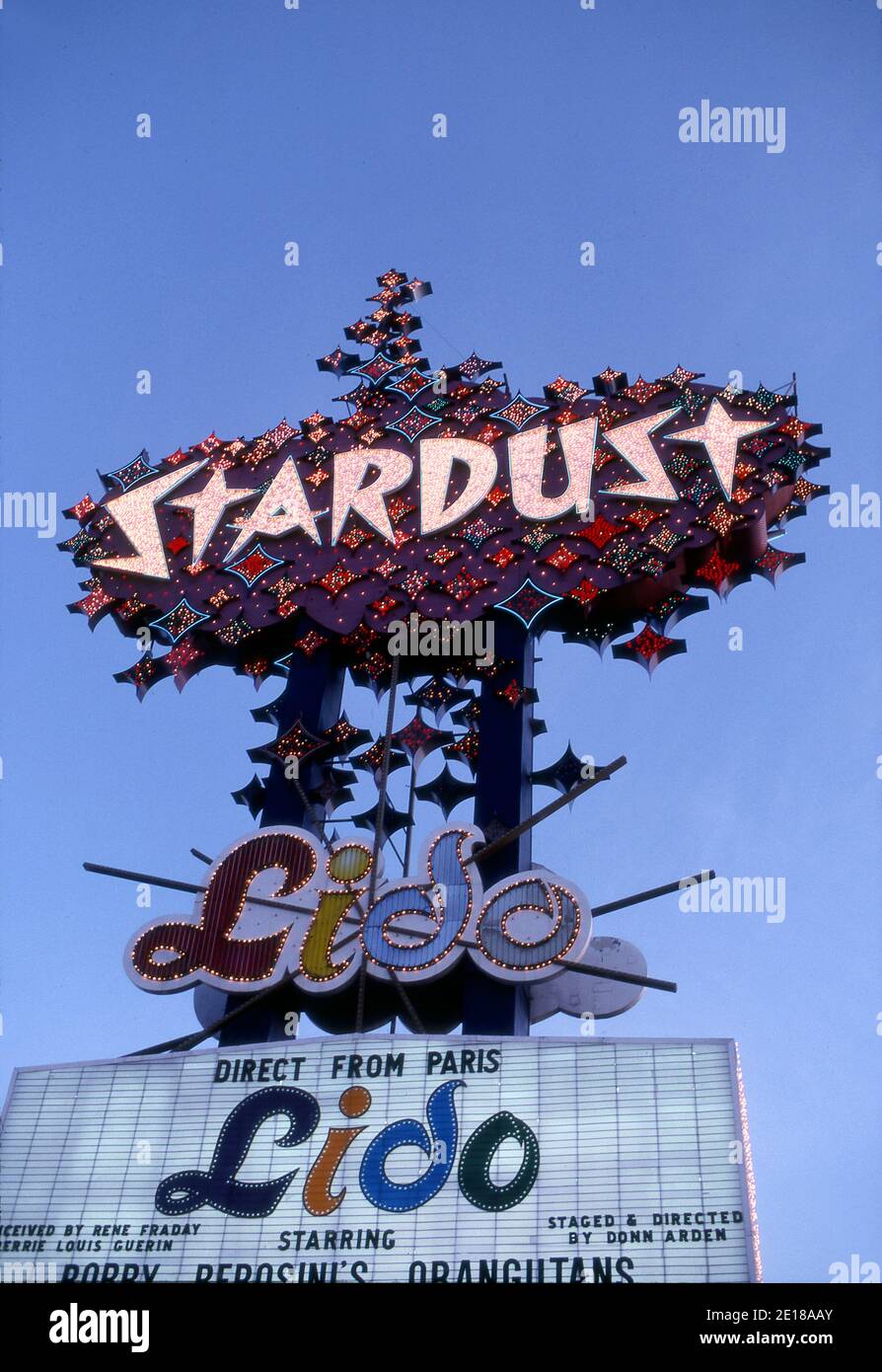 Neonschild des Stardust Casino auf dem Strip in Las Vegas, Nevada Stockfoto Neonschild des Stardust Casino auf dem Strip in Las Vegas, Nevada Stockfoto