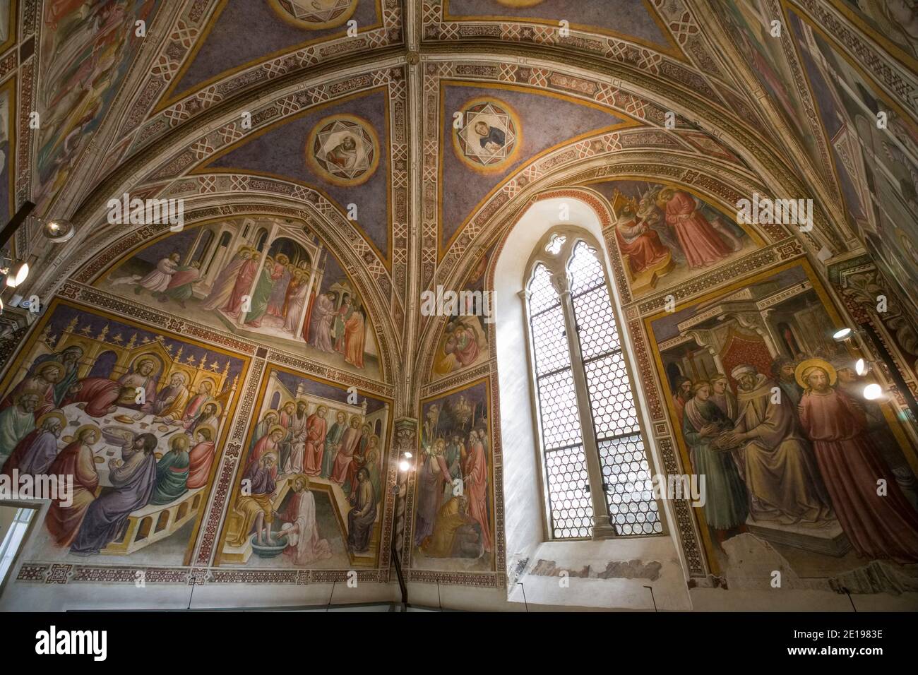 Italien, Toskana: Florenz (Firenze auf Italienisch). Sakristei der Kapelle von San Nicolo mit Fresken von Mariotto di Nardo in der Officina profumo Bauernhof Stockfoto