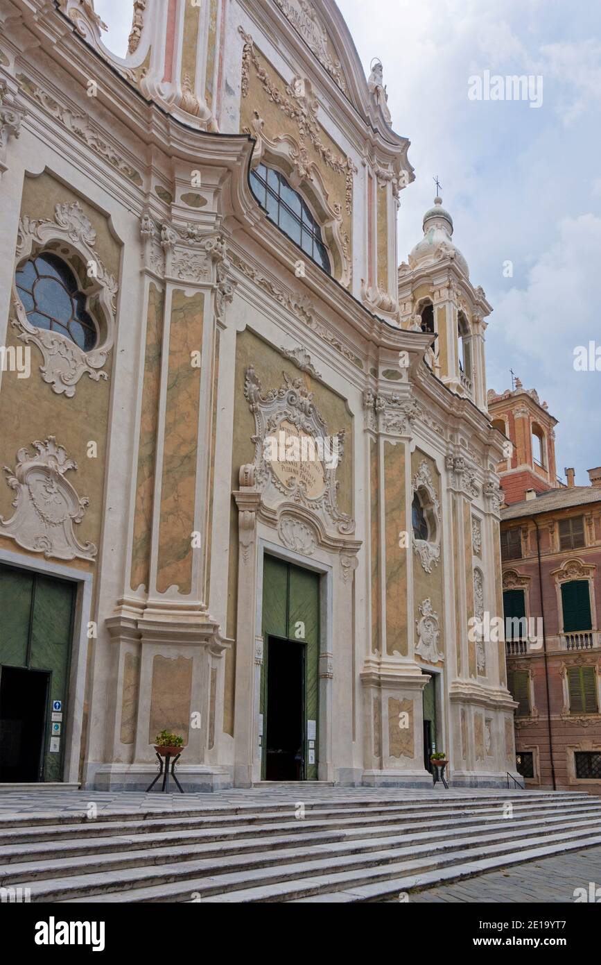 Kirche San Giovanni Battista, Finale Ligure, Ligurien, Italien Stockfoto