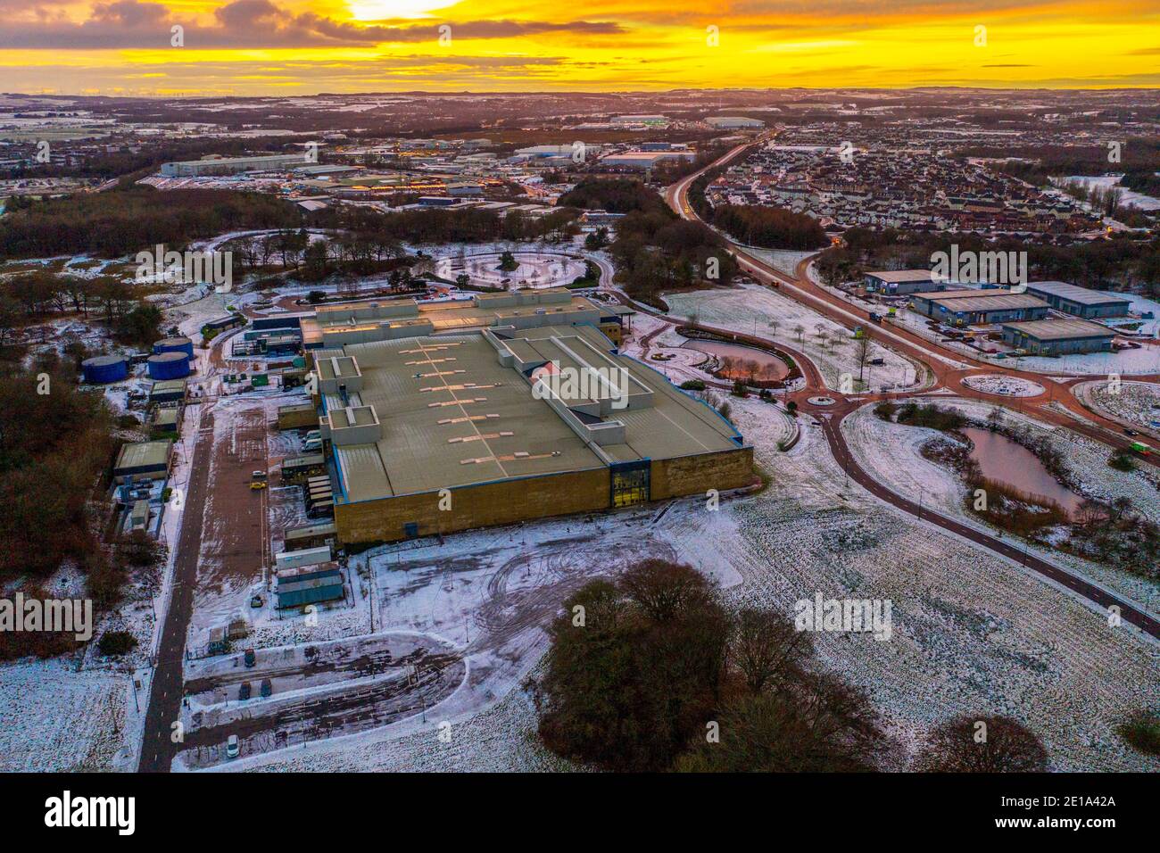 Der Pyramids Business Park befindet sich in Easter Inch, Bathgate, West Lothian. Der Veranstaltungsort wurde von NHS Lothian für Covid-19 Massenimpfungszentrum ausgewählt. Stockfoto