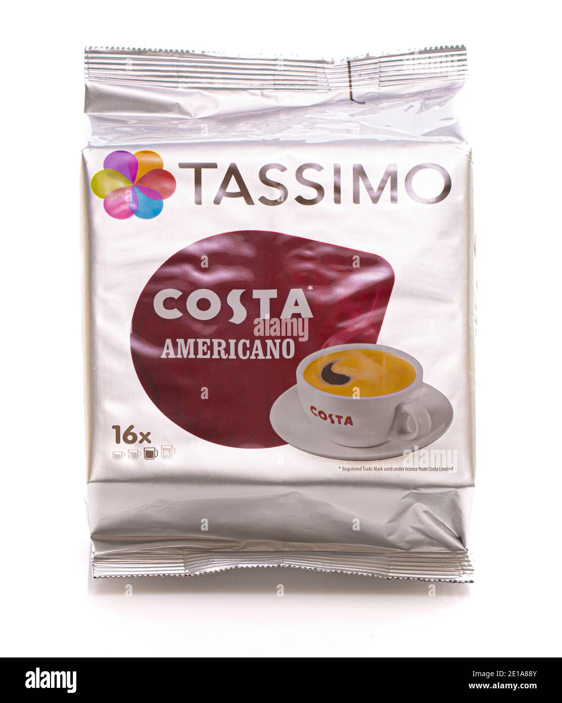 SWINDON, UK - 2. JANUAR 2021: Päckchen Americano Coffee Pods auf weißem Hintergrund Stockfoto