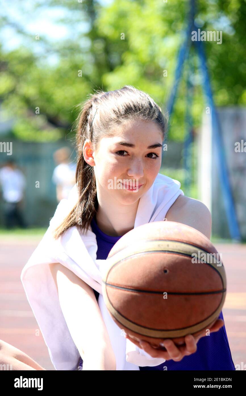 Mädchen Spieler Basketball Stockfoto