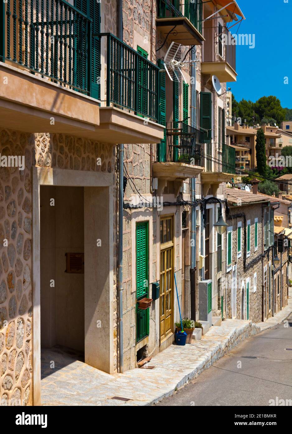 Typische Gebäude in Port de Soller ein Ferienort an der Nordwestküste Mallorcas auf den Balearen von Spanien. Stockfoto